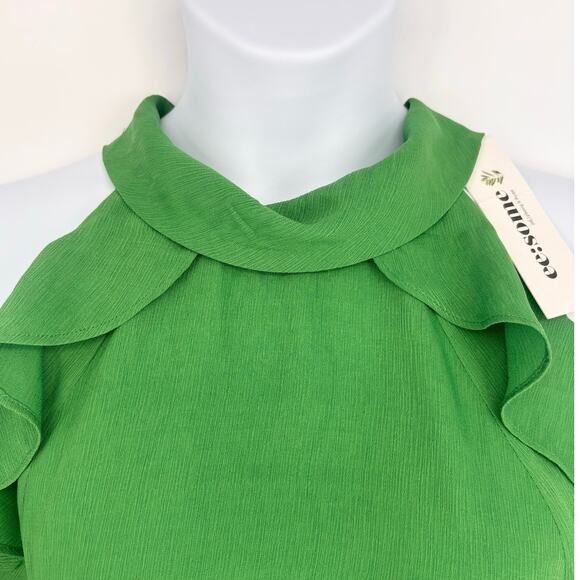 EESome NWT Kelly Green Cold Shoulder Ruffle Oversized Top Size L - Picture 3 of 7